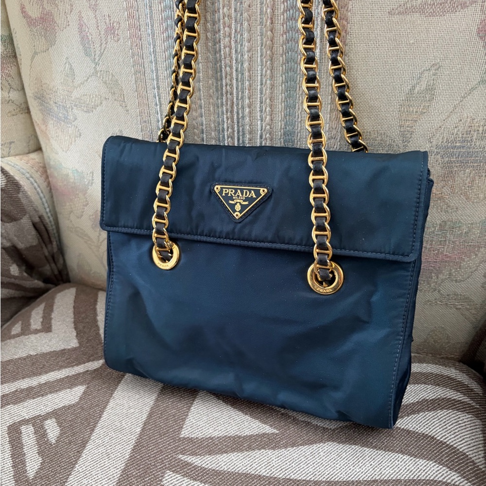 ❤️Authentic Prada Dark Blue Shoulder Bag with Gold Chain🩷